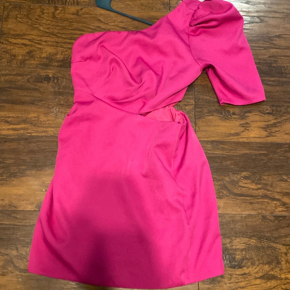 Pink formal dress size medium.